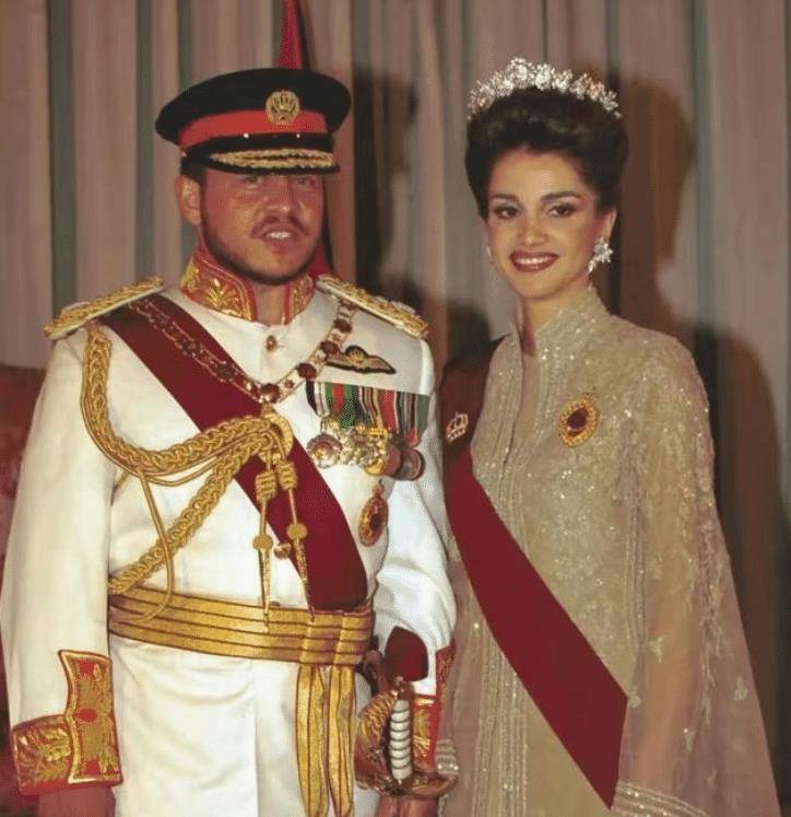 迪拜贵族三王子妻子图片