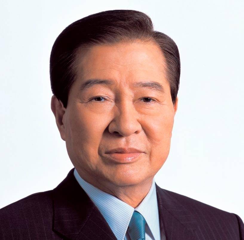 那一定就是加盟进领导平民党的金大中手中