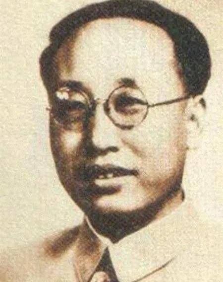 此人是我国杰出的新闻工作者,56岁当选北京市委书记,享年63岁