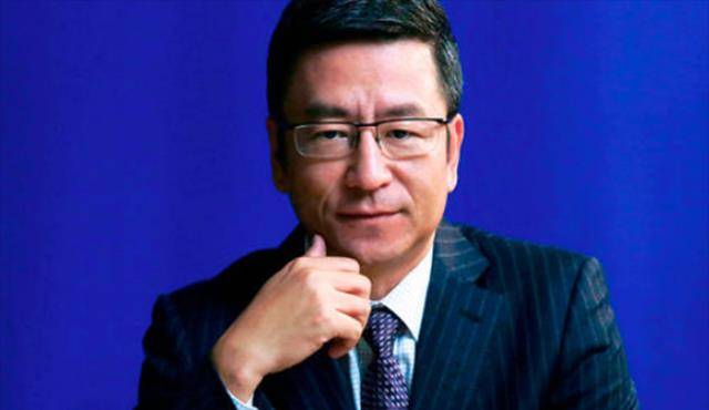 白岩松:我就是一个资深的志愿者,从某种角度来说还是逆行的