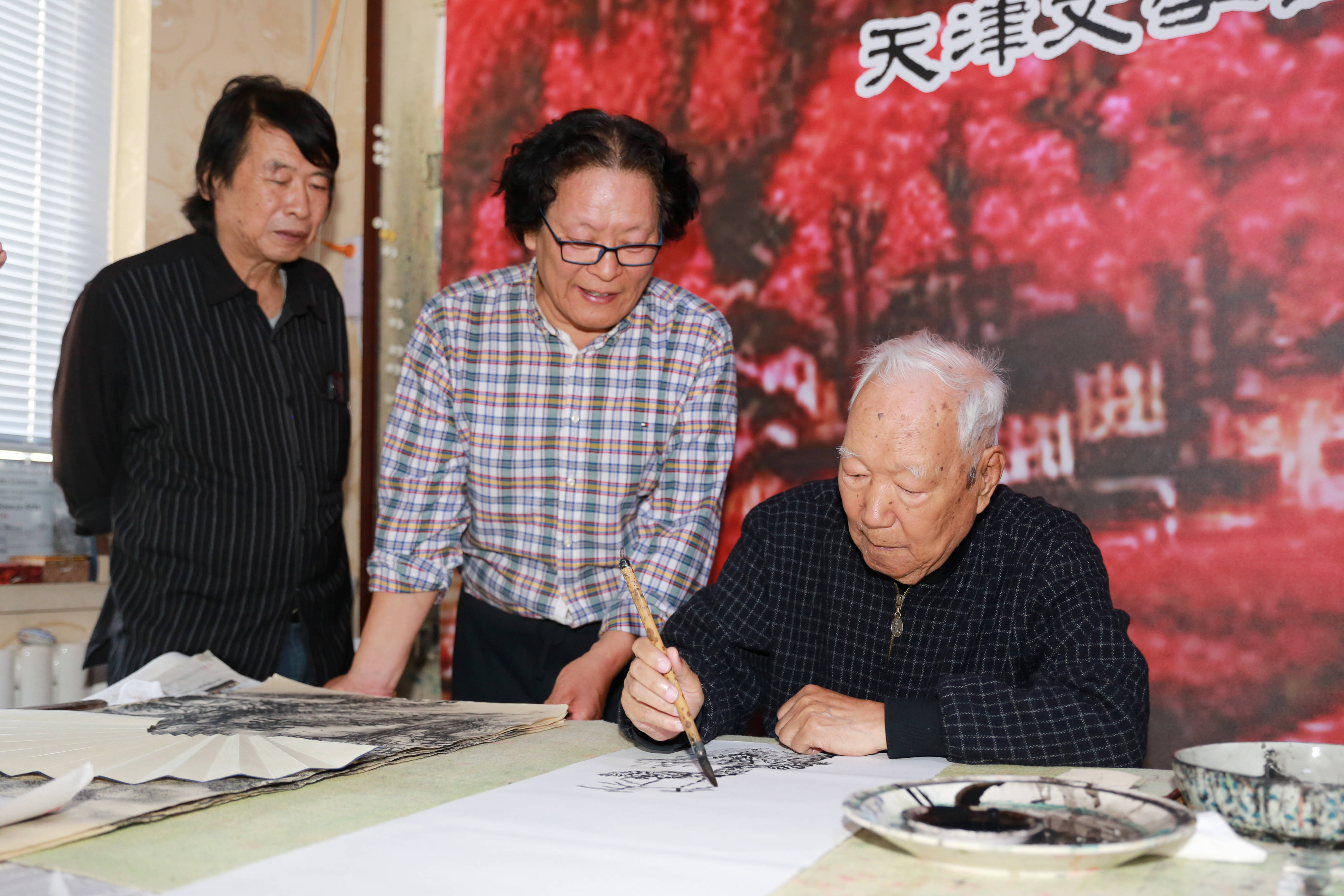 著名画家焦俊华教授收徒陈鸿轩仪式在天津文学艺术网中心举行