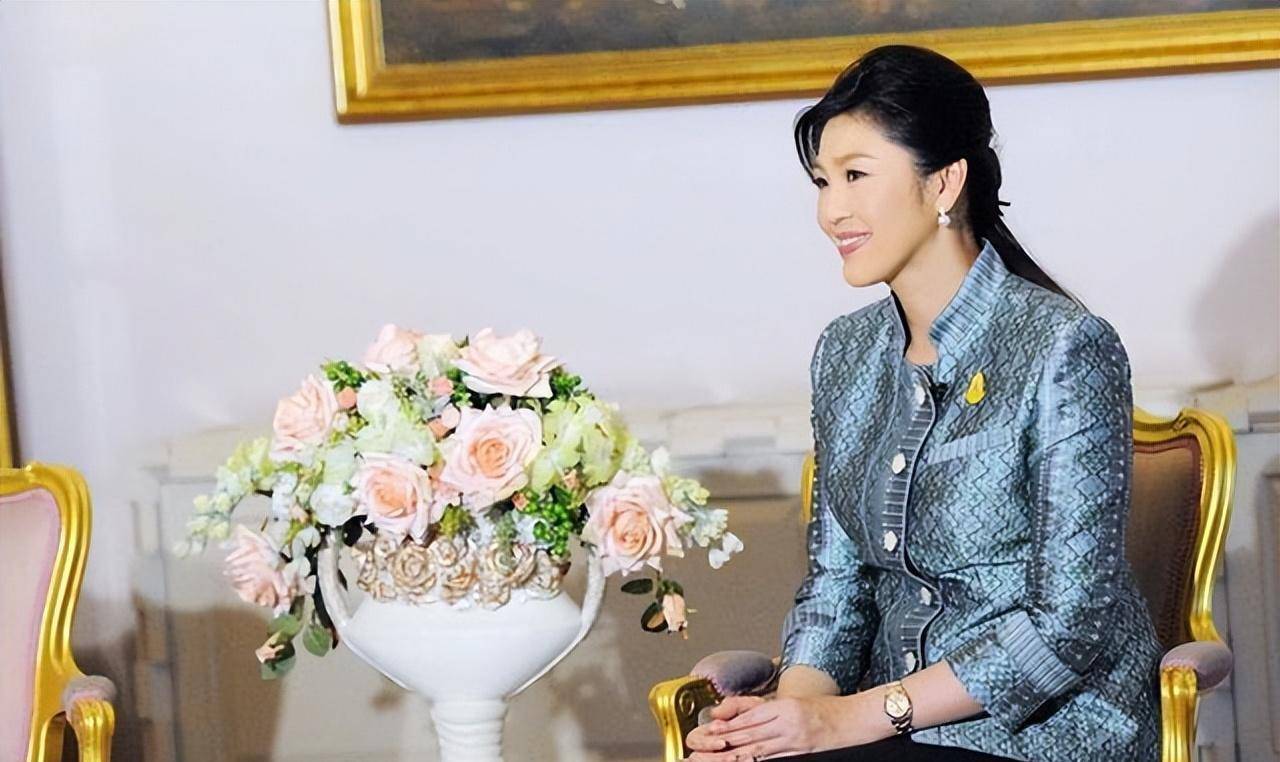 谁在英拉销声匿迹前把警车开进她家?