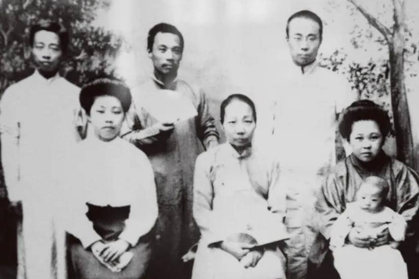 "鲁迅的三弟"周建人96岁去世,留下7个子女,如今现状如何?