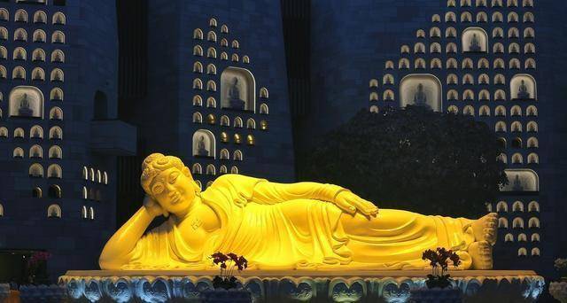 汶川大地震:寺庙都难以幸免于难,为何寺庙中的佛像没有被毁?