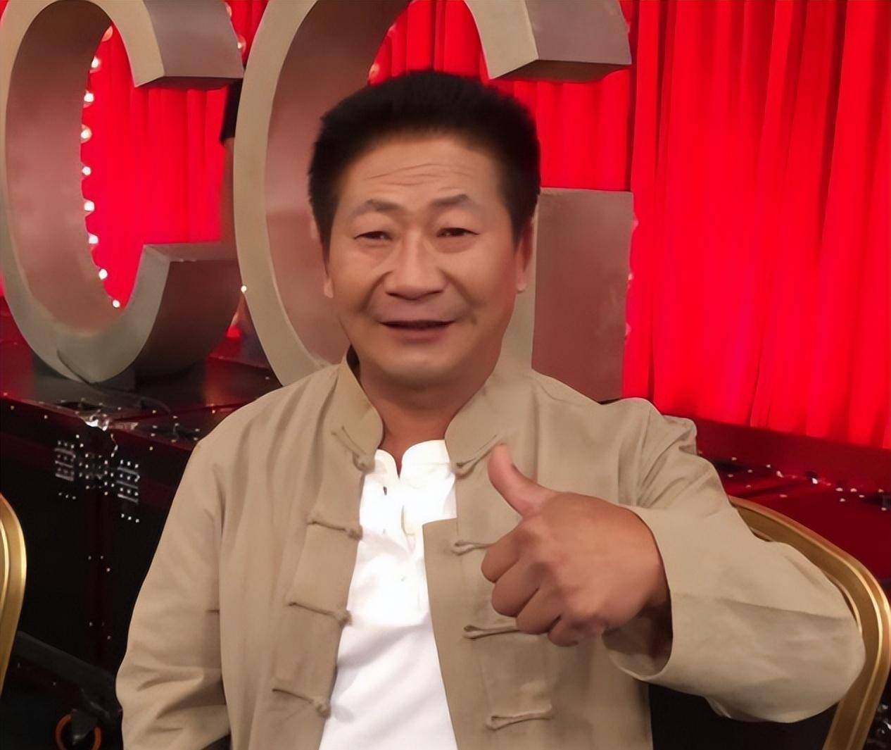每天5斤辣椒配白酒,曾破世界记录,如今却得了胃病_挑战_中国_因为
