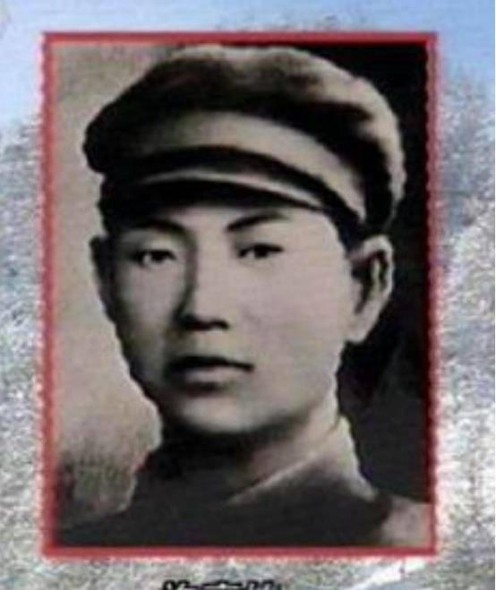 将军吃饭时发现一只鸟,下令战士撤退,其敏锐的洞察力让人折服