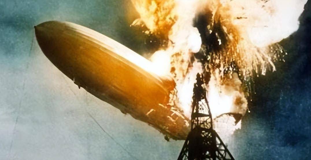 史上最大的飞行器:245米长的飞艇34秒烧成空壳,61人奇迹生还