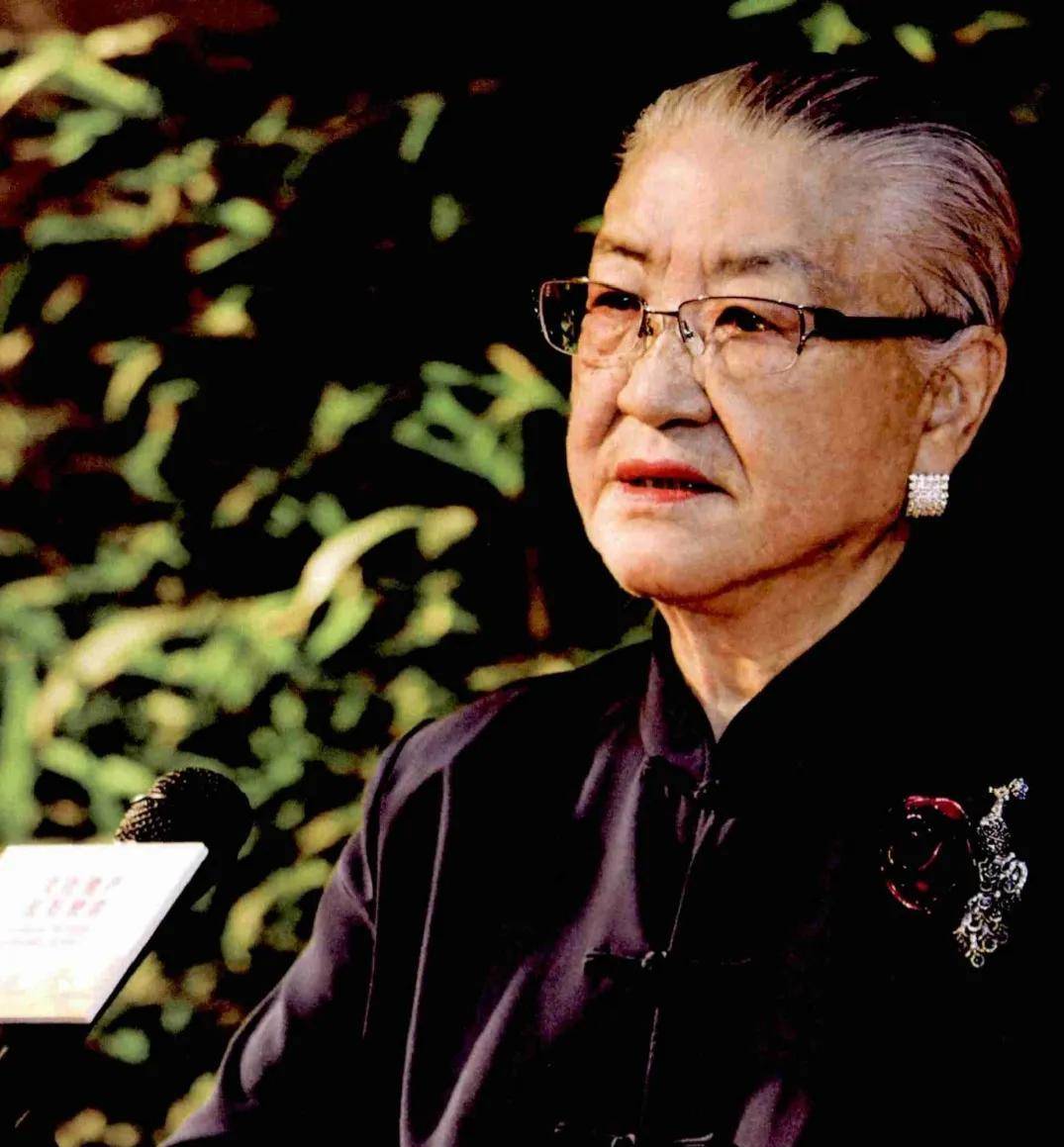 耿莹作者简介:帝哥,一位90后上班族,专职写作2年,已在各大自媒体平台