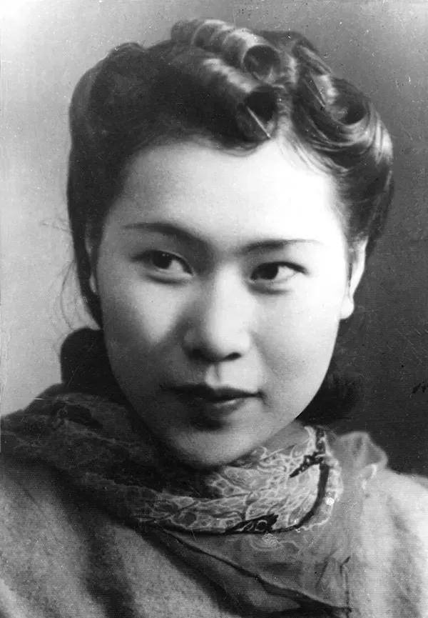 上19岁女生,妻子提出离婚条件,令他付出惨重代价_蒋碧薇_绘画_生活费