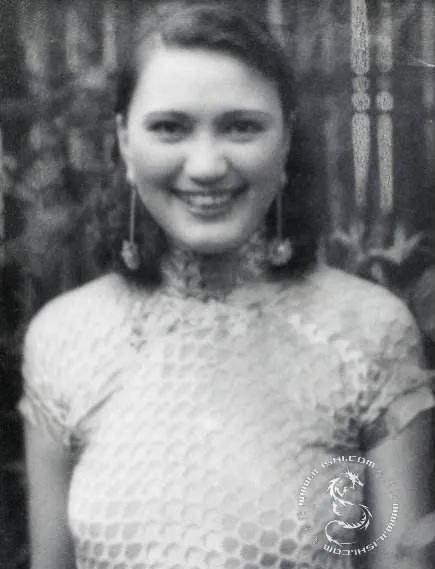 将十八岁的蓝妮嫁给了上海名门李调生的次子李定国