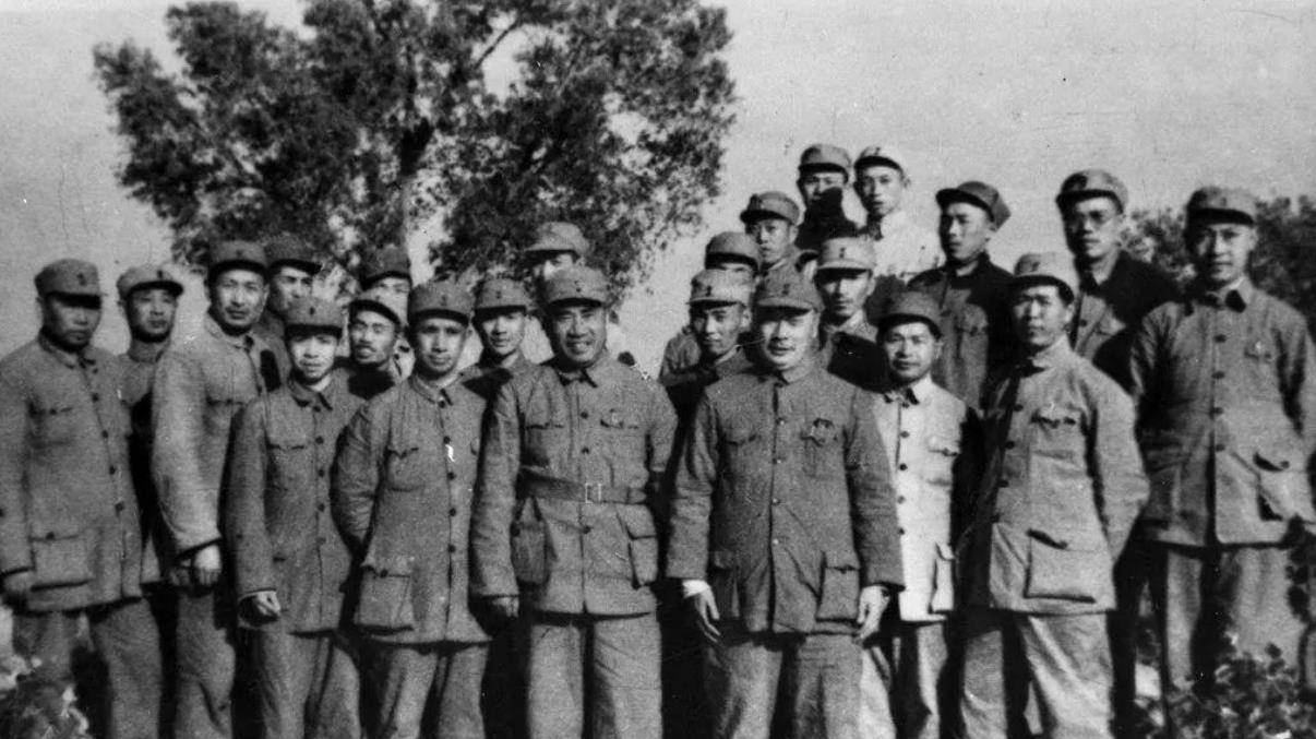 退伍老兵返乡务农,隐姓埋名45年,省委书记下乡才知他身份不简单