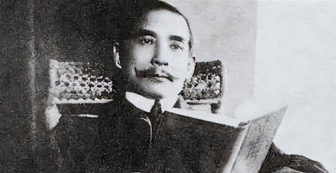 1968年,孙中山去世时不见女儿踪影,首饰盒中的照片原来是他