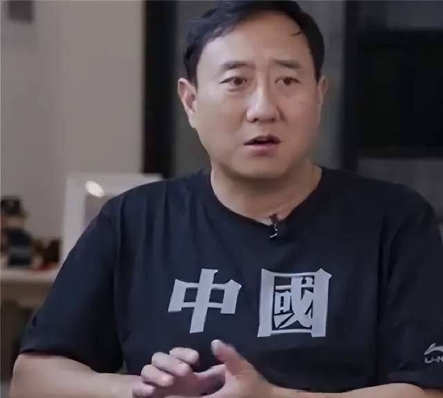 谭乔:眼泪向下,希望向上,生命于我以痛吻,我报之以歌