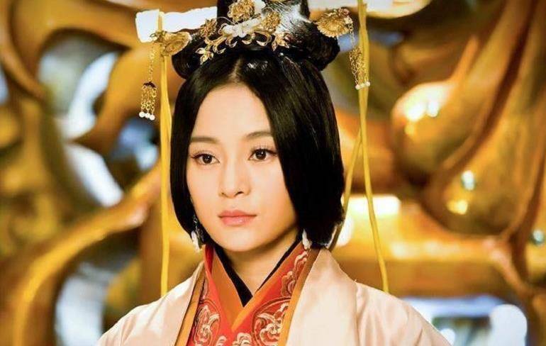 同样是后宫的女人,她虽推让皇后,但却成为皇后谥号制度第一人_刘秀_阴