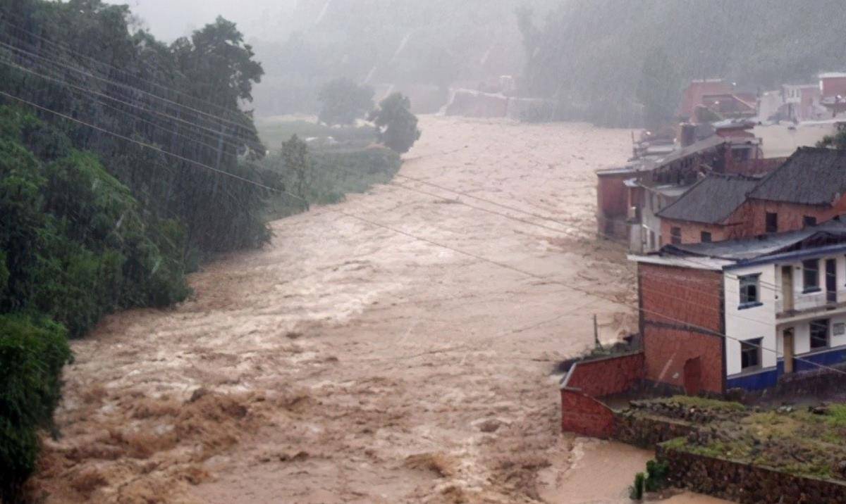 能让洪水绕道的百年神庙,专家难以解释,却被3个孩子道破实情_城隍庙_