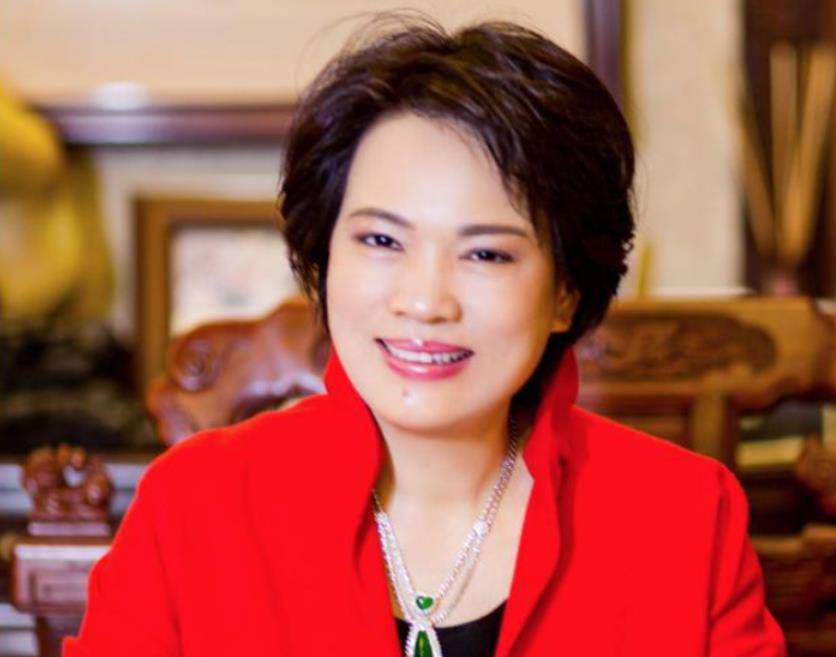 浙江女首富周晓光:40年白手起家赚数百亿,却仅用半年倒欠200亿