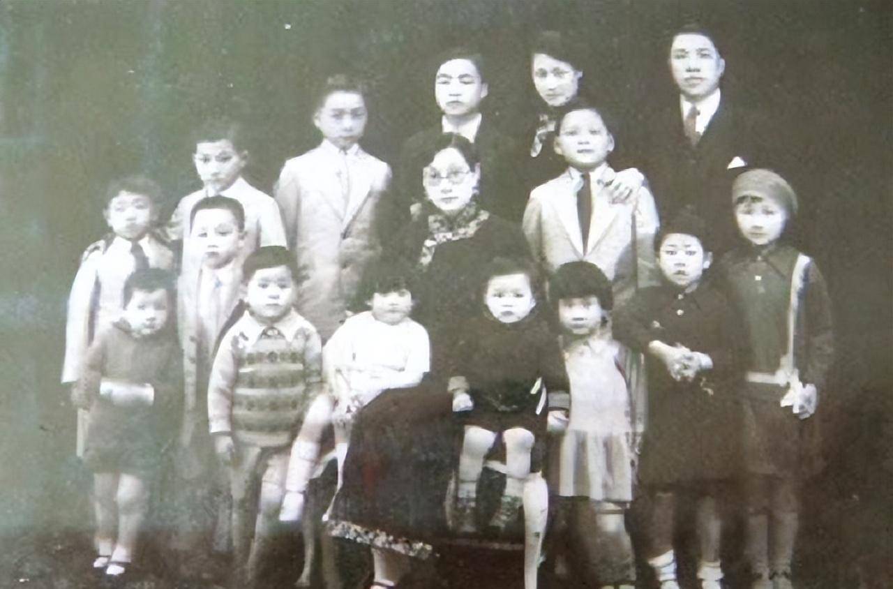 李烈钧:杀害好友夺其美妻,真相揭露后被原谅,并生育10个孩子