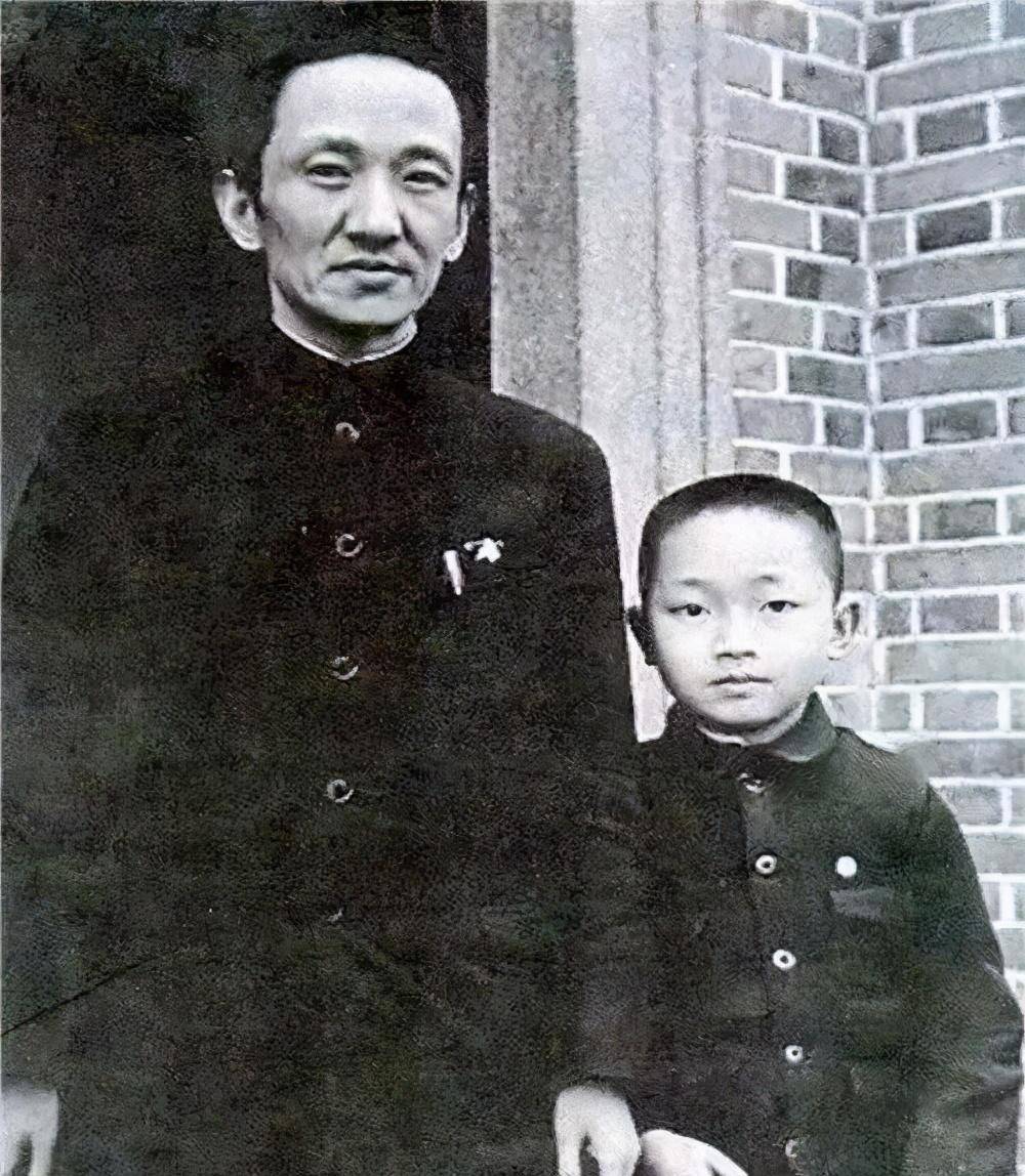 从报界天才到首席幕僚,曾将女儿扔出窗外,后在59岁选择弃世_陈布雷