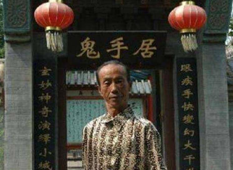 河北"鬼手"王保合:年近70岁,用2个碗3个球,赢走李嘉诚4个亿