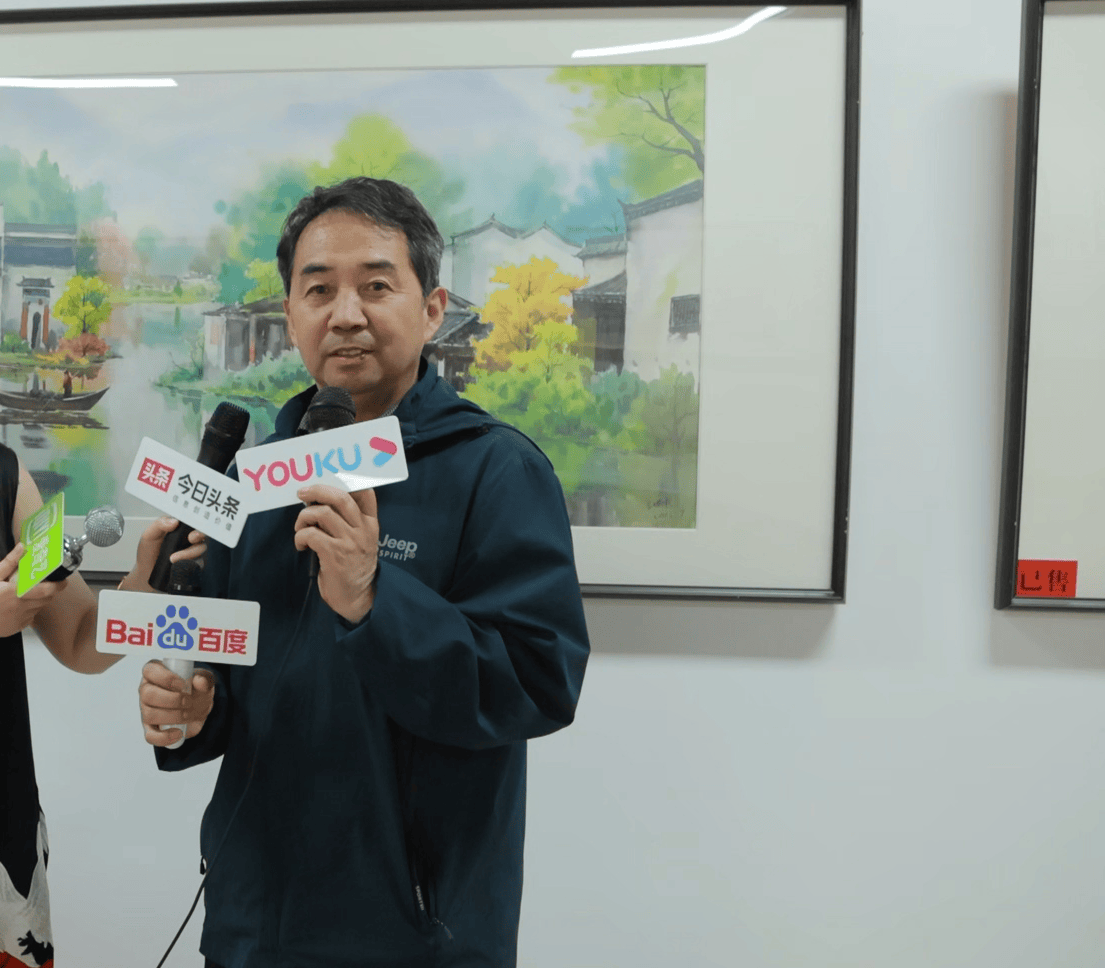 本次画展的策展人宝和美术馆馆长赵凯表示:"王进杰的水彩画作,继承了