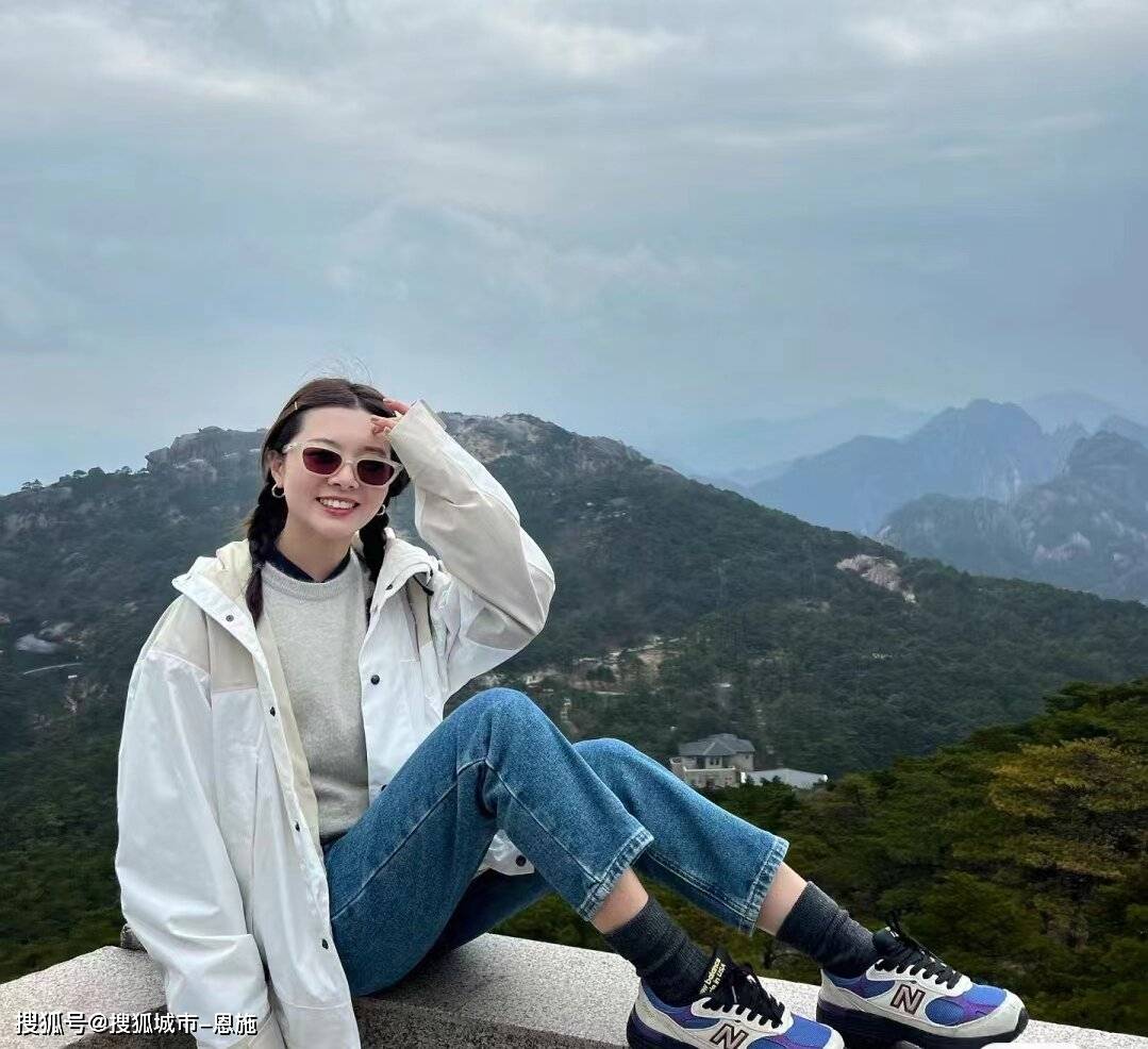 证,各类优惠证件2,电子设备:手机,充电器,耳机,充电宝,相机,自拍杆3