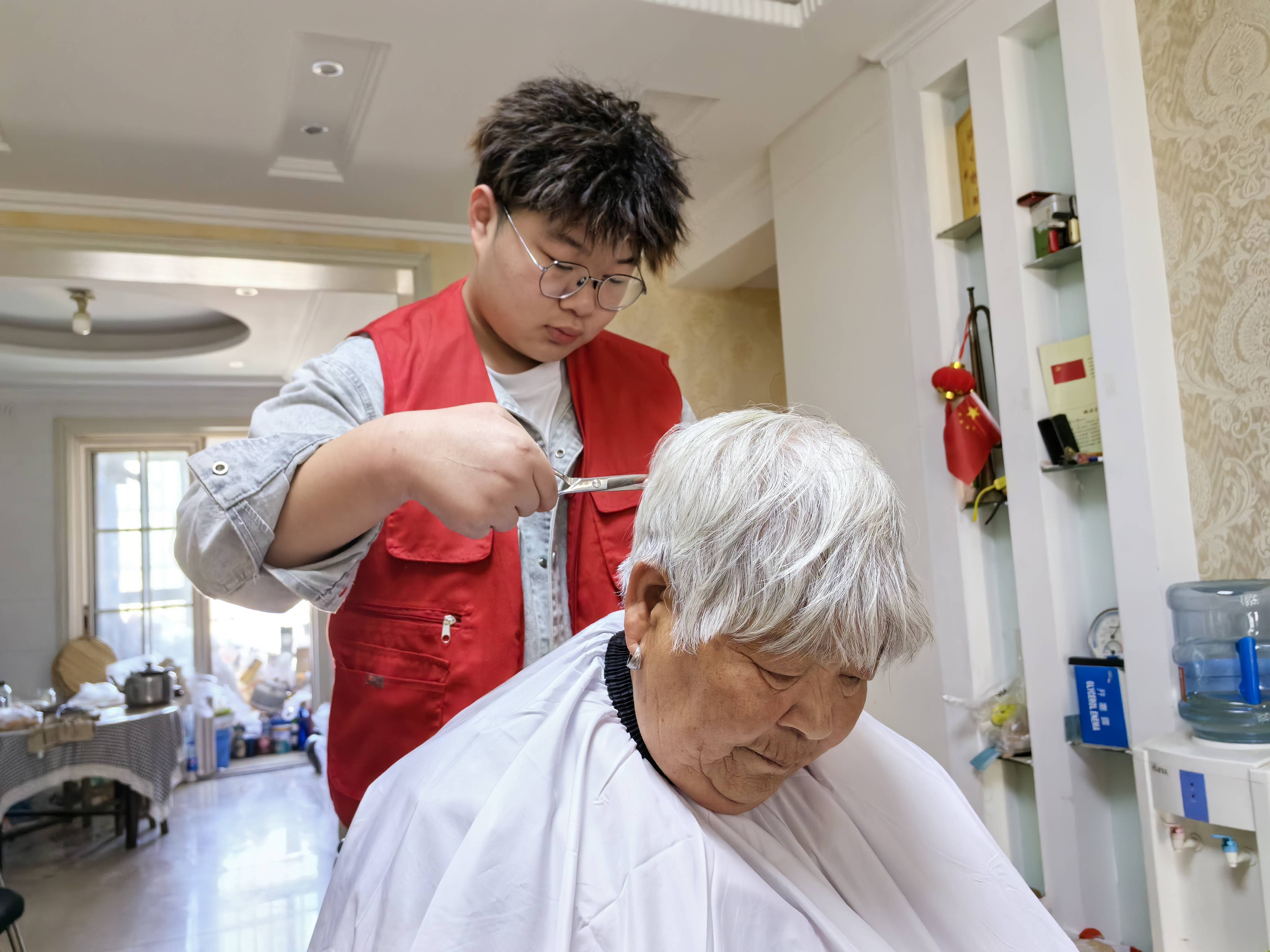 红色领航 益暖新城