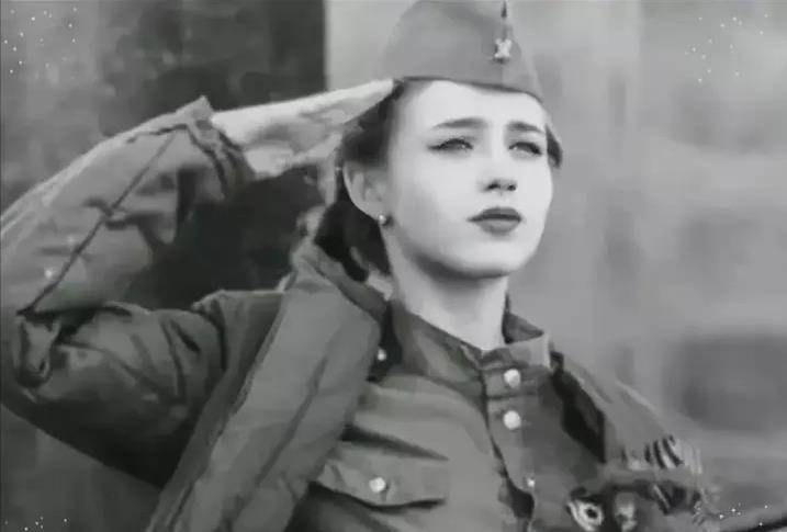 前苏联女英雄卓娅图片