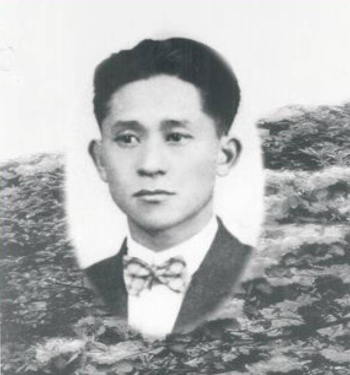 正值国共开始了第一次合作,很多我党人士也先后进入刘湘部队.