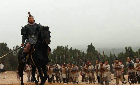 宋朝积贫积弱的祸根,就是赵匡胤亲手埋下的,三大政策削弱宋军