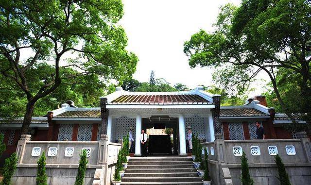 蒋孝勇想将"两蒋"移灵大陆后,公开严斥说了两句话,让世人唏嘘