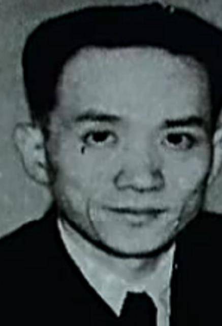 1946年,特务头子丁默邨被捕,一年后被判处死刑,行刑前丑态百出