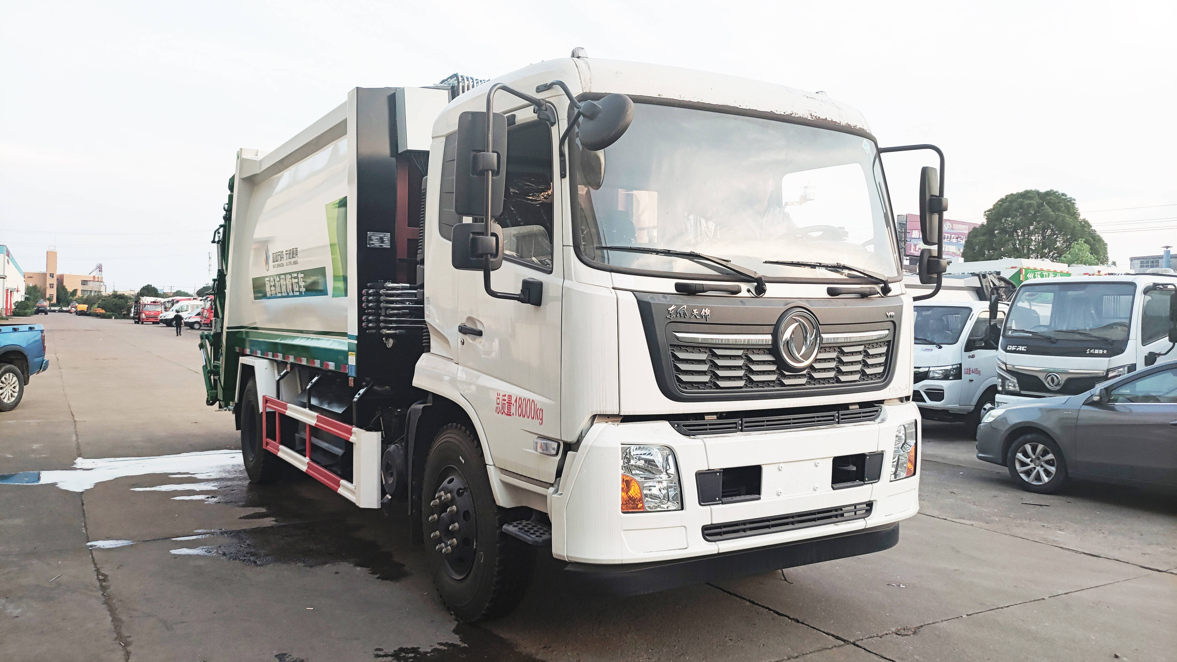 东风天锦18方压缩垃圾车