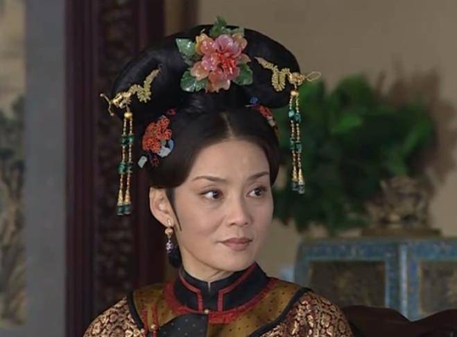 皇后:家族昙花一现,儿子两立两废,还被吹成白月光_索尼_康熙帝_满洲