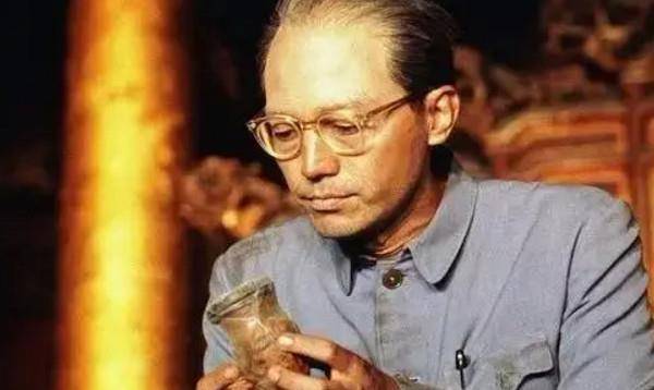 溥仪想找份普通工作,但是频频被拒,这是为何