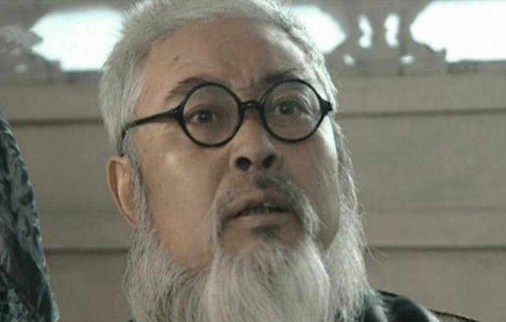 让丁伟赵刚都佩服的田墨轩,最睿智吗?其实他比李云龙强不了多少