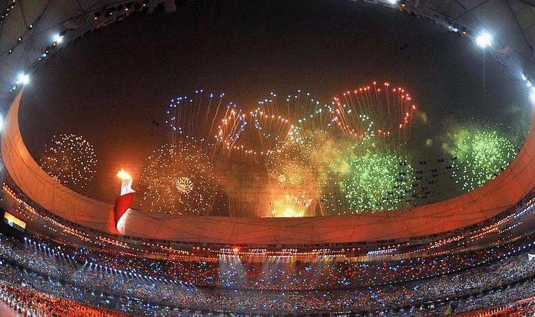 北京奥运会火炬点燃图片