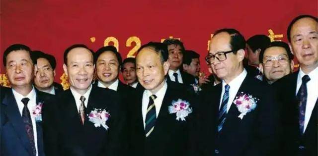 1996年,张子强在8位富豪绑架名单上,果断划掉一人,划掉了谁?
