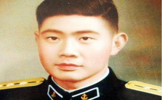 冯玉祥儿子88年海军少将,孙子现任海军副司令,圆了西北王海洋梦