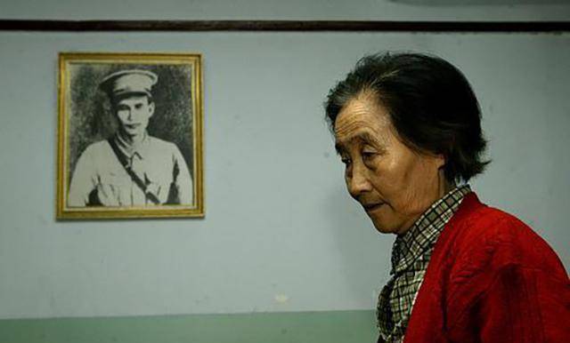 人民英雄刘志丹33岁牺牲,妻子被逼跳崖生还,唯一女儿成国之栋梁