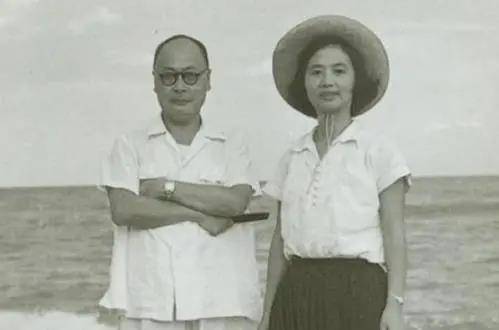 49年新中国成立后,十大元帅夫人担任什么职务,1955年有几人授衔