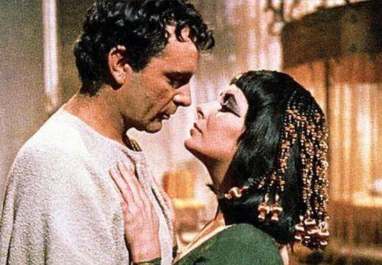 埃及艳后是如何踩着男人的色欲上位的?