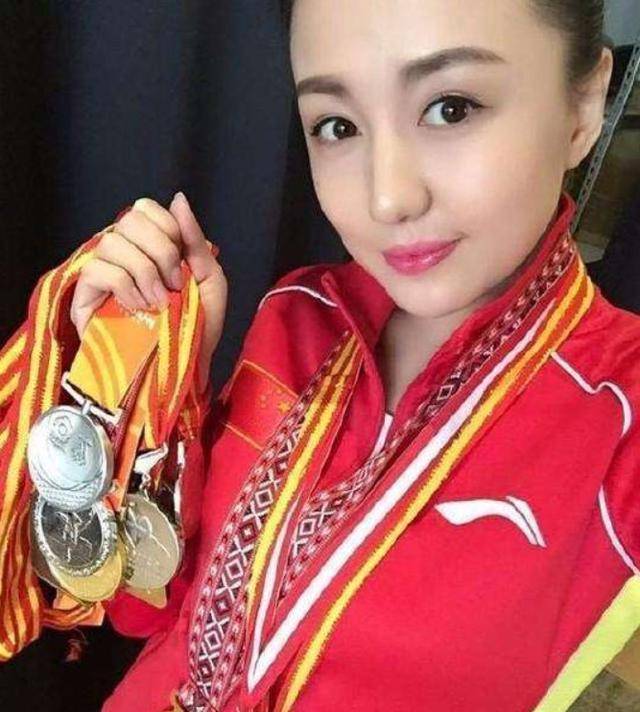 河北美女身高151容貌酷似佟丽娅,曾获世界体操冠军,如今仍单身