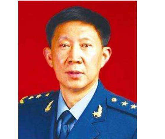 1983年,中国武警部队重新组建,在聂荣臻元帅的帮助下,杨俊生被调到