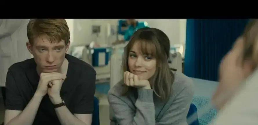 《时空恋旅人》:没有人会为爱做准备,你所爱的人会感到自己.