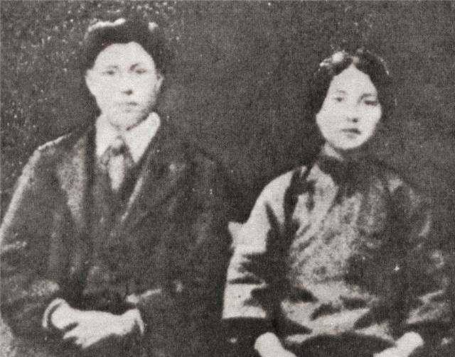 我党唯一女创始人向警予,因叛徒出卖33岁牺牲,其儿女皆有所成