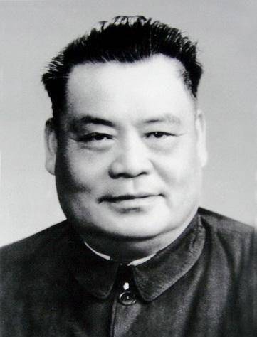 他是江西第一位省长,曾领导弋横暴动,与方志敏齐名,享年65岁