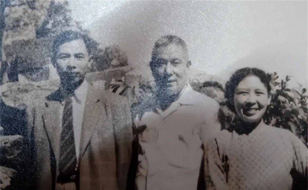 女儿刚刚夭折,丈夫就迷上貌美校花,妻子成全,他却牵挂妻子一生