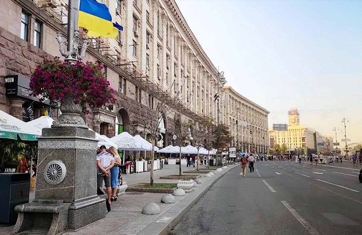 "破局者"乌克兰:一根被压榨了几百年的韭菜