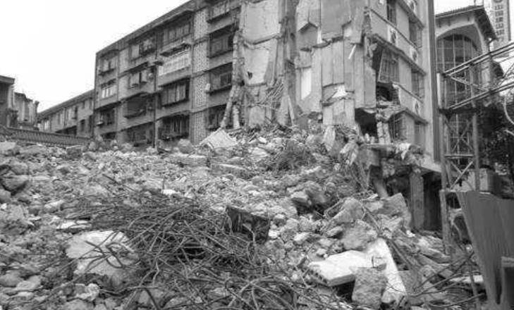 08年19岁男孩被埋124小时后获救,今已成消防员参与3000多次救援