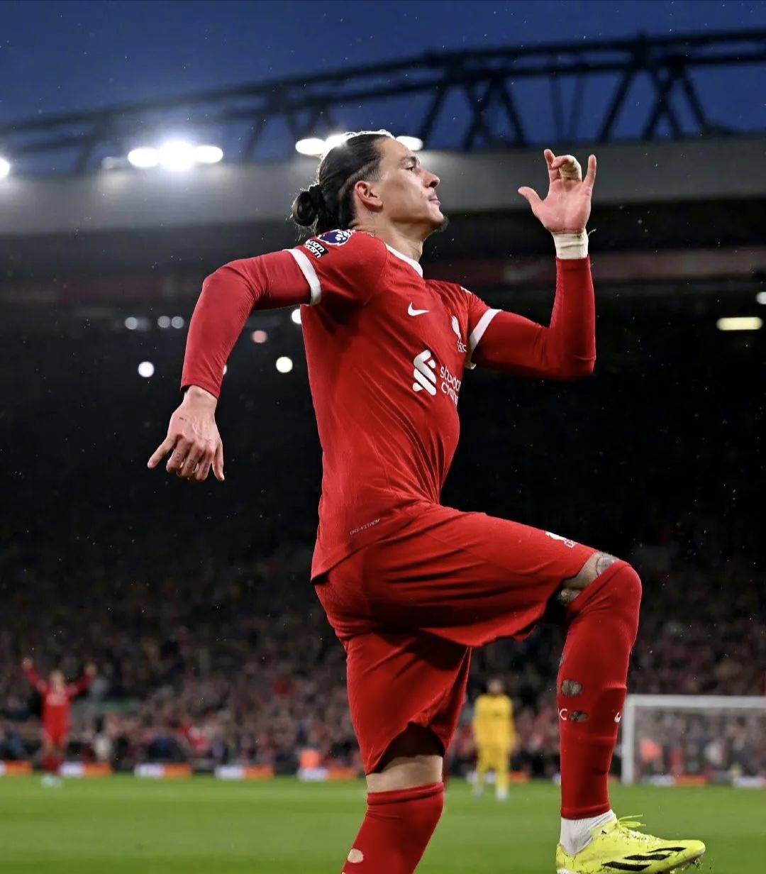 利物浦锋线尖刀努涅斯 乌拉圭国家队小王子 俱乐部的金靴